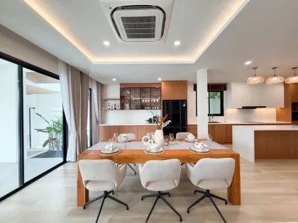 Villa con piscina de 3 dormitorios y gran terreno en Anusawari – Pa Klok, Thalang