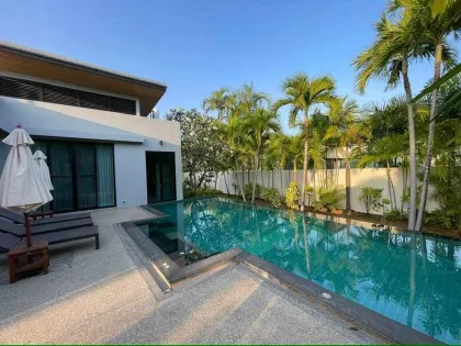 Beautiful Villa in Ban Bua Village with Pool & Garage near Nai Harn