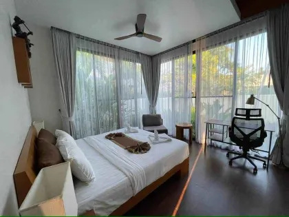 Beautiful Villa in Ban Bua Village with Pool & Garage near Nai Harn