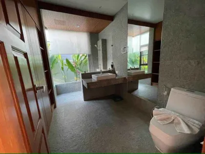 Beautiful Villa in Ban Bua Village with Pool & Garage near Nai Harn