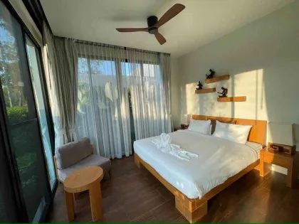 Beautiful Villa in Ban Bua Village with Pool & Garage near Nai Harn