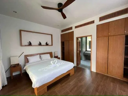 Beautiful Villa in Ban Bua Village with Pool & Garage near Nai Harn