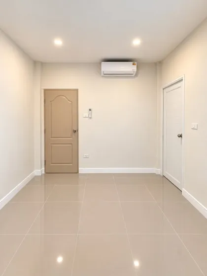 Phuket Villa 3 - Spacieuse maison jumelée 2 chambres à Wichit