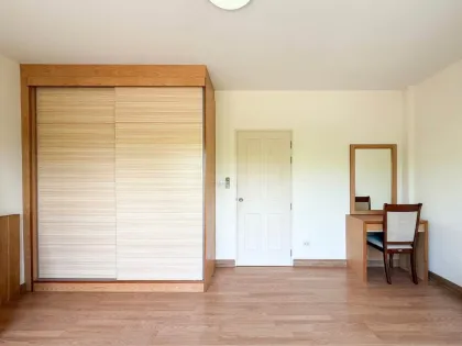 Reihenhaus mit 2 Schlafzimmern in Ban At Town 2, Phun Phon, Phuket