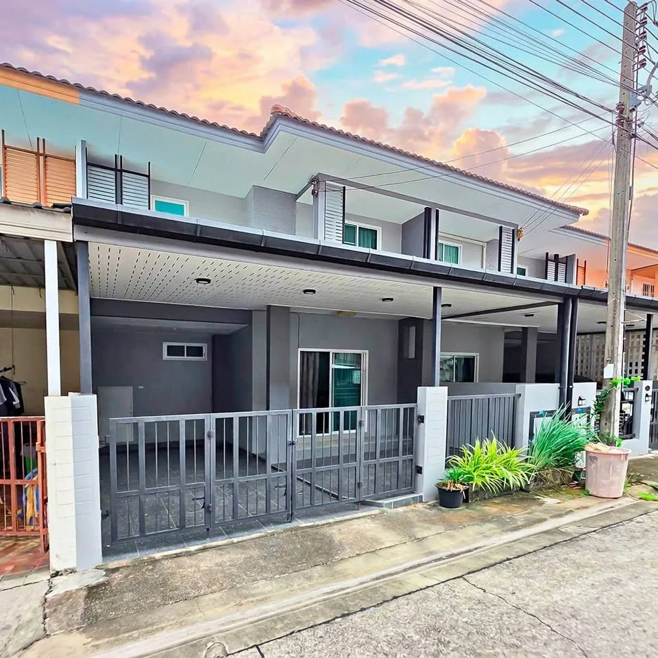 4-Bedroom, 2-Bathroom Townhouse for Sale in iLeaf Town, Pa Klok, Thalang, Phuket