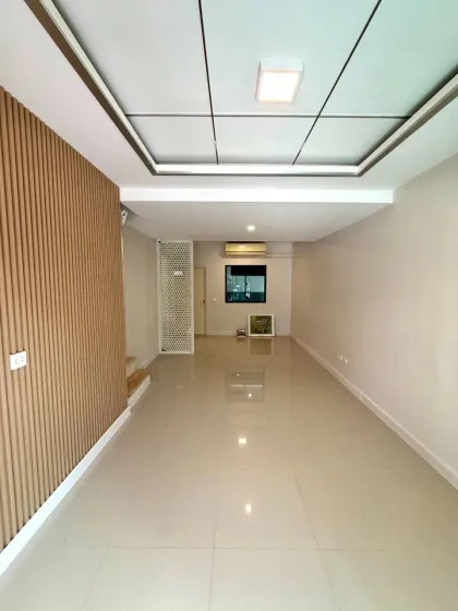 3-Bedroom 2-Bath Corner Villa in Kathu Zone