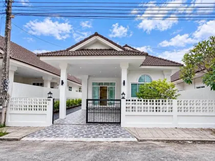 Casa independiente renovada de 2 habitaciones en Rawai, Phuket
