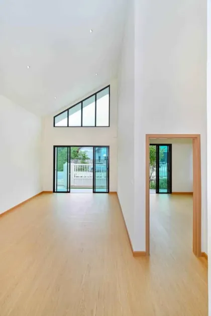 Villa de 3 Dormitorios con Jardín en Bang Jo, Thalang