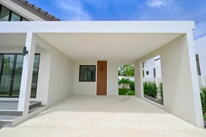 Villa de 3 Dormitorios con Jardín en Bang Jo, Thalang