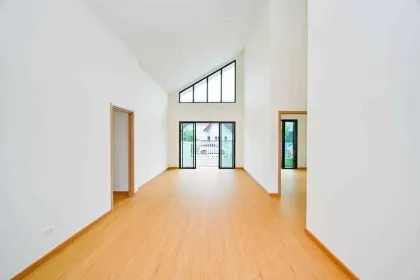 Villa de 3 Dormitorios con Jardín en Bang Jo, Thalang