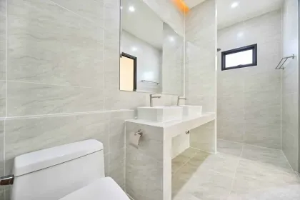 Villa de 3 Dormitorios con Jardín en Bang Jo, Thalang