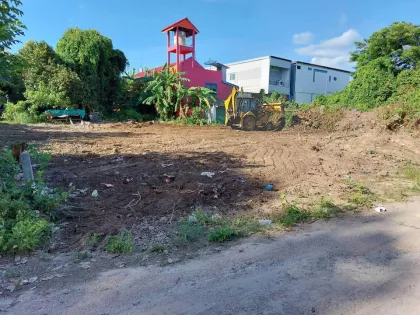 Terrain à vendre près de la plage de Rawai - 81 Wah (324 m²)