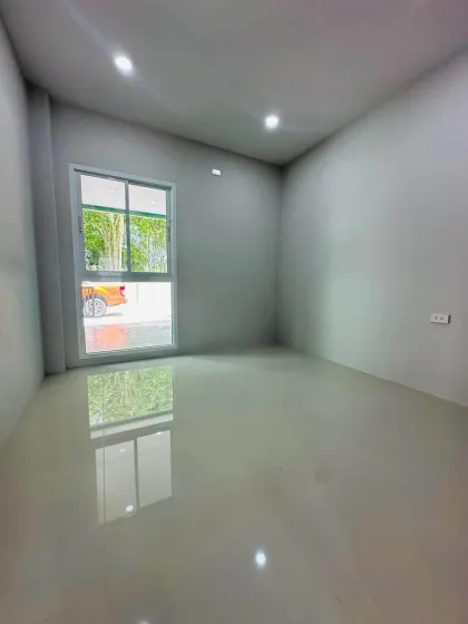 3-Bedroom Semi-Detached House with 2 Bathrooms in Rawai
