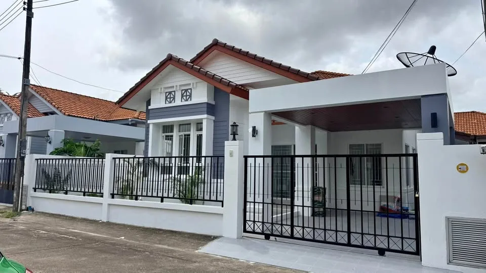 3-Bedroom 2-Bathroom Single-Storey Villa in Phuket Villa Village