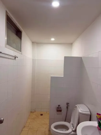 Maison individuelle 3 chambres 2 salles de bain à Thanapha Parkville, Bang Chi Liao
