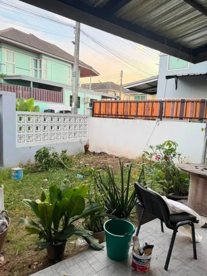Maison individuelle 3 chambres 2 salles de bain à Thanapha Parkville, Bang Chi Liao