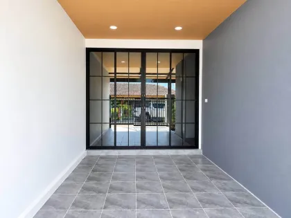 Villa de 2 habitaciones y 1 baño en Kathu cerca de la universidad