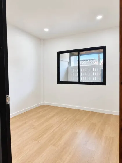 Villa de 2 habitaciones y 1 baño en Kathu cerca de la universidad