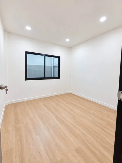 Villa de 2 habitaciones y 1 baño en Kathu cerca de la universidad