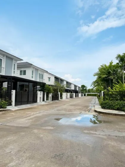 3 Schlafzimmer 3 Badezimmer Supalai Primo Reihenhaus in Thalang zu verkaufen