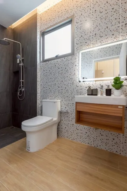 Nuevo townhouse de 2 habitaciones y una planta en Bangjo, Phuket