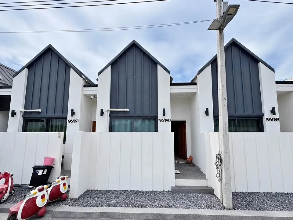 Mini-Villa zum Verkauf in Ban Don mit 2 Schlafzimmern und 1 Bad