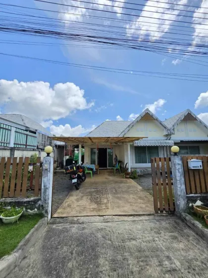 2 Bedroom 2 Bathroom Single-Story Twin House in Moo Baan Phromphan, Pa Klok