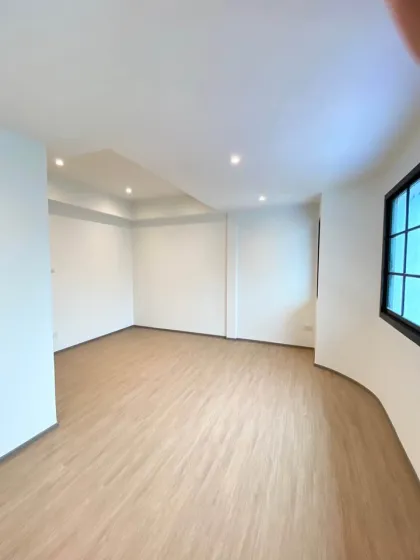 Einzugsbereites Haus mit 3 Schlafzimmern und 4 Bädern in bester Lage Soi Thepkrasattri, Kamala