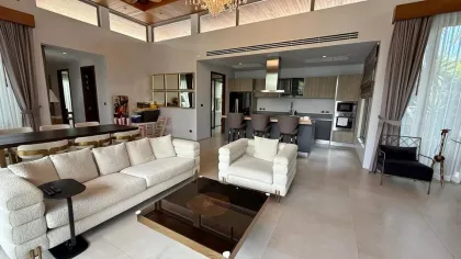 Villa spacieuse 4 chambres avec piscine à Botanica Phase 5, Bang Tao