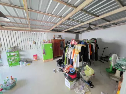 Single-Storey Twin House 2 Beds 2 Baths with Parking in Village Promphan
