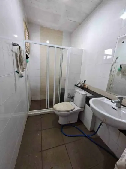 3 Schlafzimmer, 2 Badezimmer Haus mit Grundstück in Phuket zu verkaufen