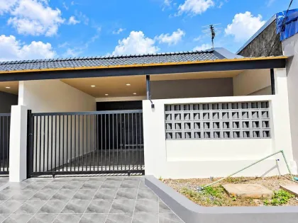 Maison 2 Chambres 1 Salle de Bain à Kathu Iravadee Getho à Vendre