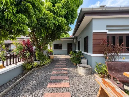 Einfamilienvilla mit 3 Schlafzimmern und 2 Bädern in Ratsada, Phuket Town