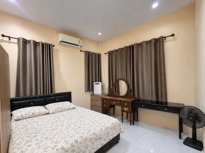 Einfamilienvilla mit 3 Schlafzimmern und 2 Bädern in Ratsada, Phuket Town