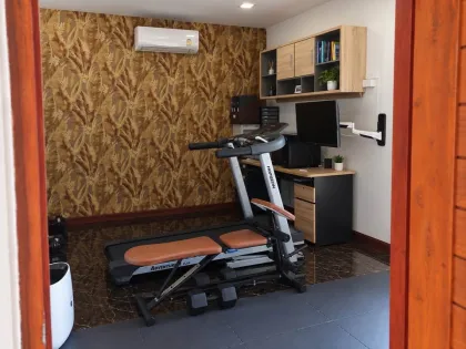 Villa 2 chambres près de l'aéroport de Phuket avec grand terrain