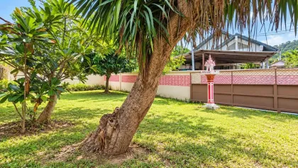 4 Schlafzimmer Einfamilienhaus zum Verkauf in Chalong, Phuket