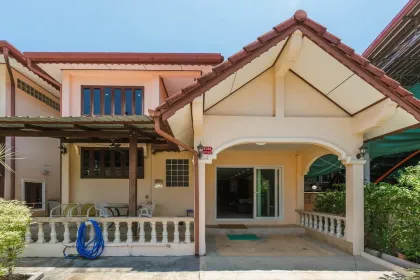5 Schlafzimmer, 4 Bäder, zwei Häuser zum Verkauf in Rawai, Phuket