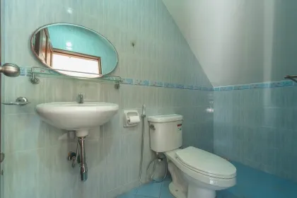 5 Schlafzimmer, 4 Bäder, zwei Häuser zum Verkauf in Rawai, Phuket
