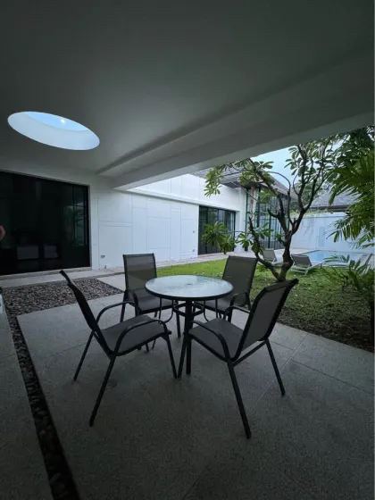Villa con piscina de 3 dormitorios lista para entrar en Cherng Talay