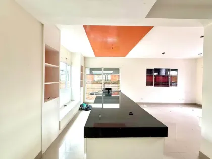 Verkauf Doppelhaushälfte 3 Schlafzimmer 2 Bäder in Passorn Kathu, Phuket