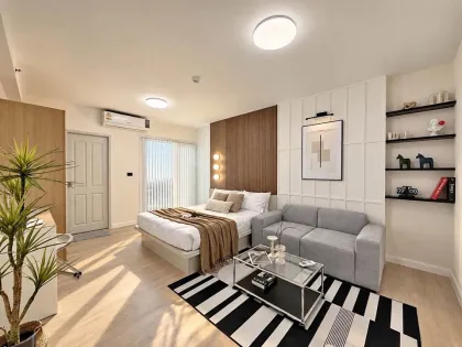 Moderno departamento de 1 dormitorio con vista a la ciudad y montañas en Supalai Park Downtown Phuket