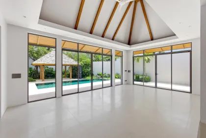 Eck-Einheit Poolvilla zum Verkauf in Thalang