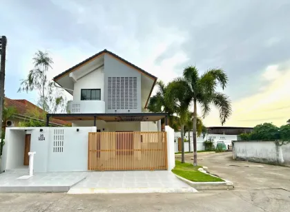 Casa de esquina de 4 dormitorios cerca de British International School, Koh Kaew
