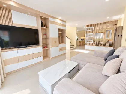 Villa de 3 habitaciones con piscina privada cerca del Hospital Mission en Phuket Town