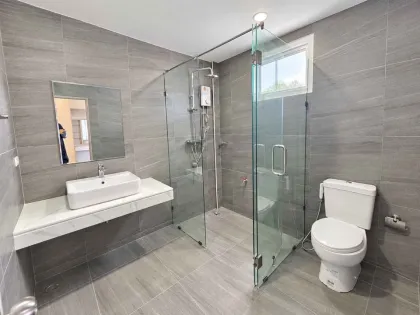 Villa de 3 habitaciones con piscina privada cerca del Hospital Mission en Phuket Town