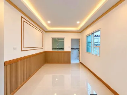 Casa en esquina de 4 habitaciones y 2 baños en venta en Rawai, Phuket