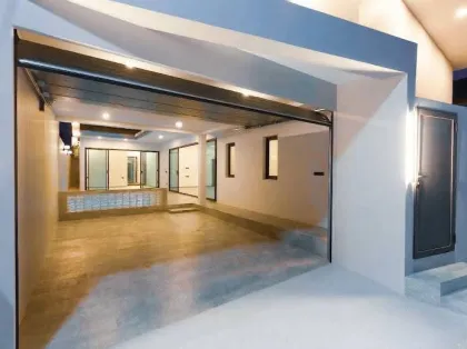 Brandneue Moderne 3-Zimmer-Poolvilla im Zentrum von Rawai