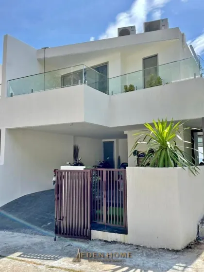 Luxusvilla mit 3 Schlafzimmern und Panoramablick auf das Meer in Kata