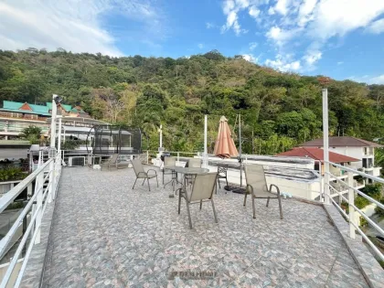 Luxusvilla mit 3 Schlafzimmern und Panoramablick auf das Meer in Kata