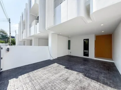 Modernes 3-Schlafzimmer, 3-Badezimmer Haus in Chalong, Phuket